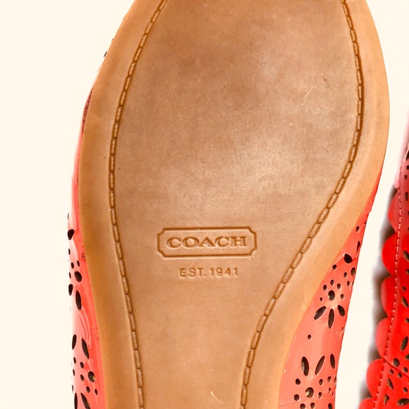 Coach CARSIN Red Laser Cut Out Perforated Patent Leather Ballet Flat Shoes Sz 7 - Picture 9 of 9